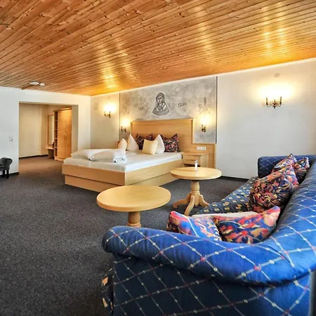Hotel Margarete Maultasch 3*